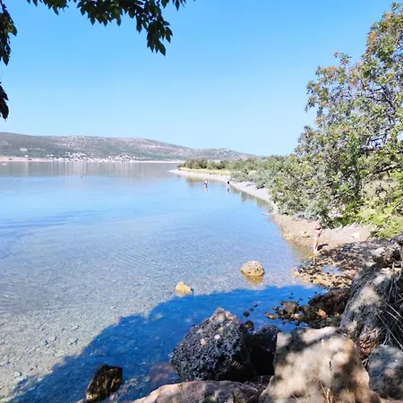 Zora, Starigrad Paklenica,