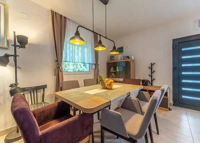 Zora, Starigrad Paklenica, Willa *