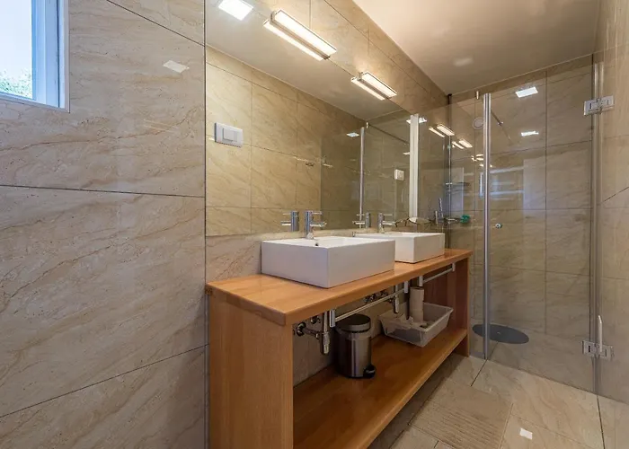 Willa Zora, Starigrad Paklenica, *